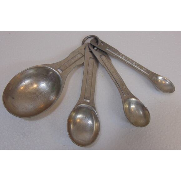 6 Piece Baking Measuring Set Aluminum Stainless Foley Cups Graduated 4 Spoon VTG - Picture 2 of 9